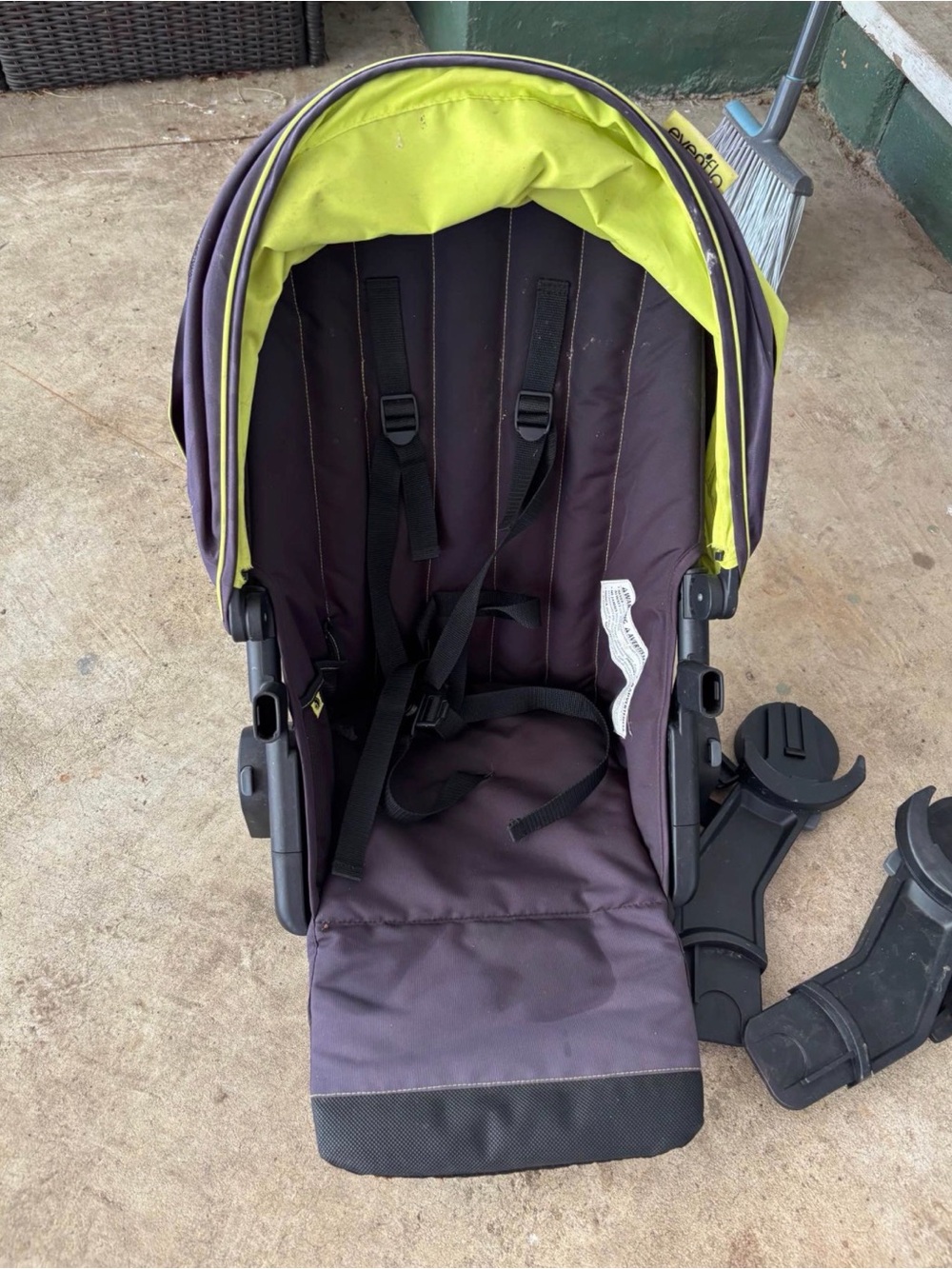 Evenflo Pivot Xplore Wagon Toddler Seat Attachment w/ Adapters & Cup Holder
